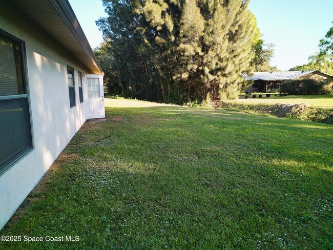 Building Photo - 765 John Carroll Ln