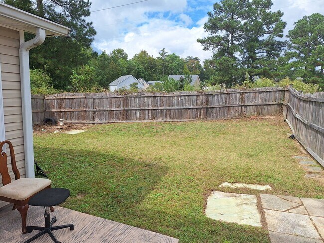 Building Photo - Wonderful Four Bedroom Home Located in Nor...