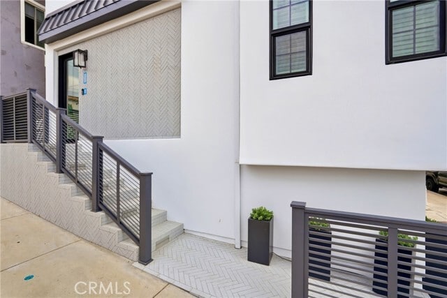 Building Photo - 2650 Hermosa Ave