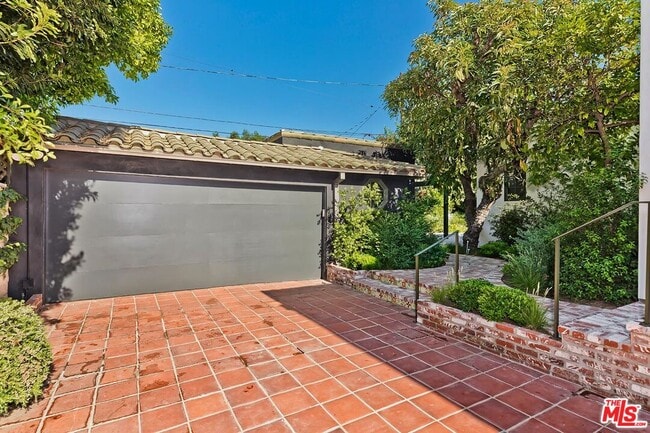 Building Photo - 4416 Arcola Ave