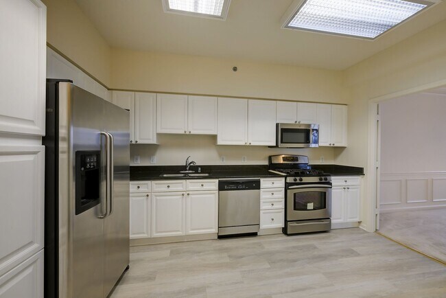 Building Photo - One of the Largest 2BR + Den Residences in Leisure World | Sunroom & Sauna