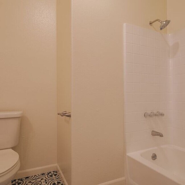 Interior Photo - Hollywood Apartments
