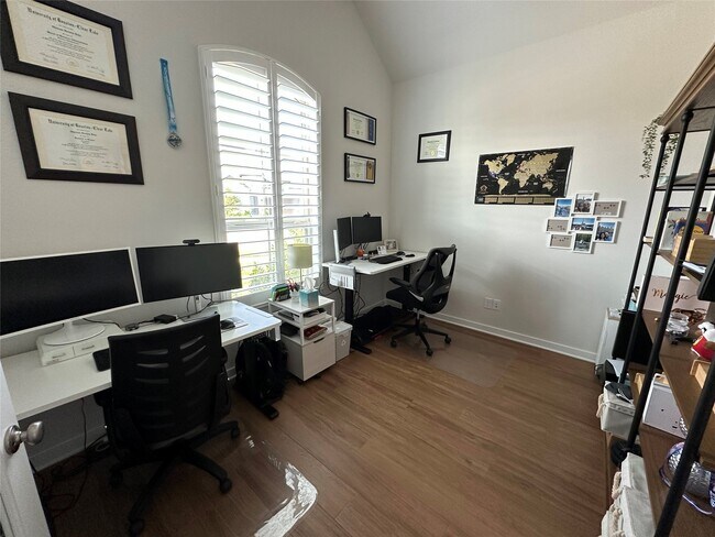 Building Photo - 4810 Cedar Butte Ln