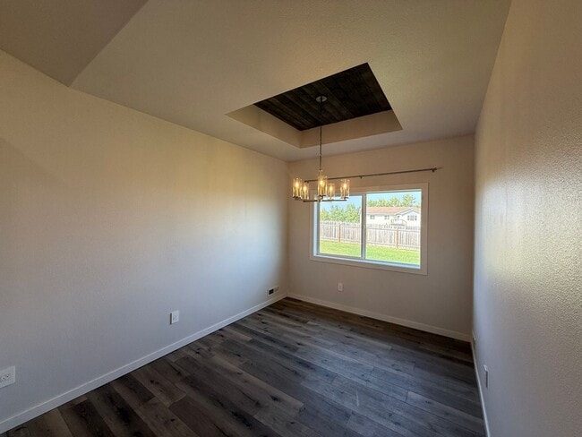 Building Photo - 4 Bedroom Home - Stonebridge Farms