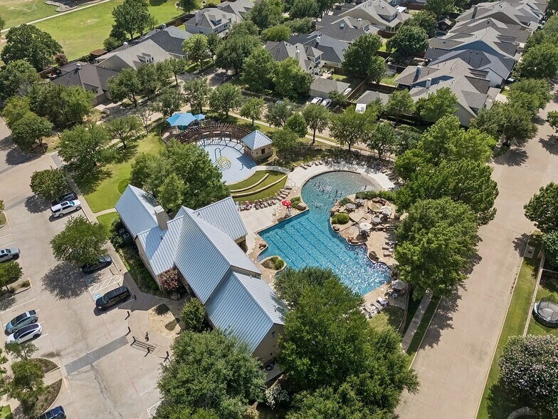 Building Photo - 9004 Cypress Creek Rd