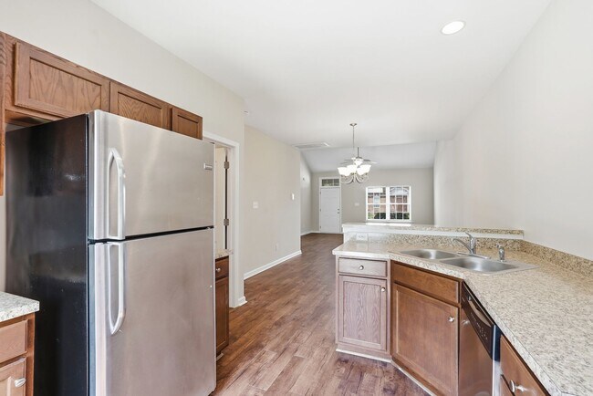 Building Photo - 401 Olde Ivey Square