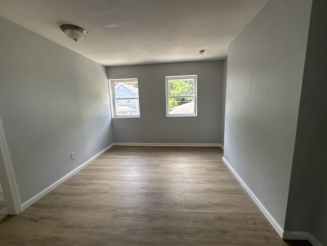 Building Photo - 1450 Fleming Ave