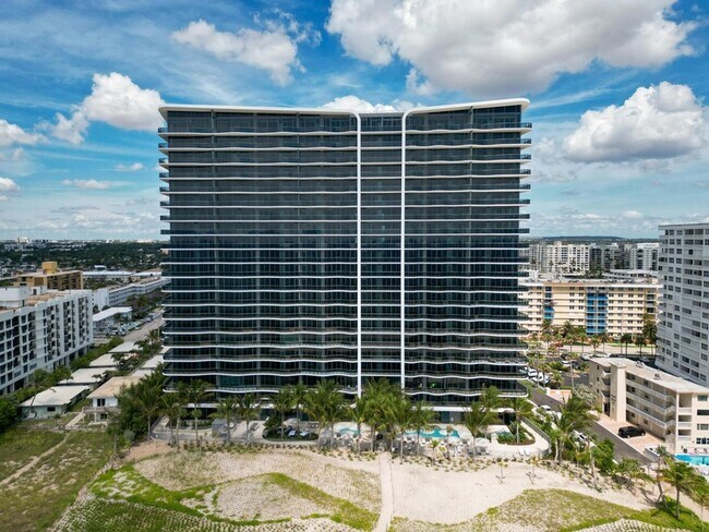 Building Photo - 900 N Ocean Blvd