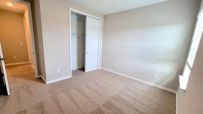 Building Photo - Stunning 5 bedroom, 3.5 bath Home in Skye Ranch ~ Built in 2024