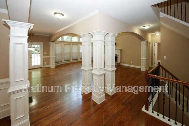 Building Photo - 4580 Wykeshire Ct