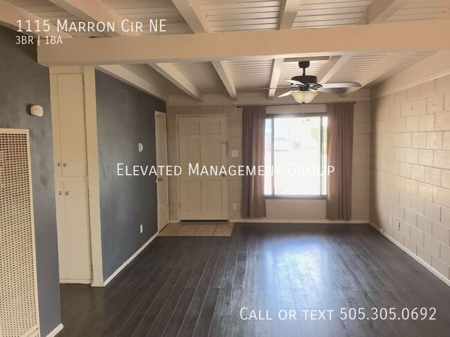 Building Photo - Nice 3 bedroom in Mesa Village. Great loca...