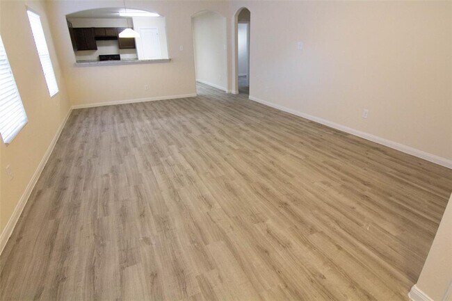 Building Photo - 212 Pronghorn Dr