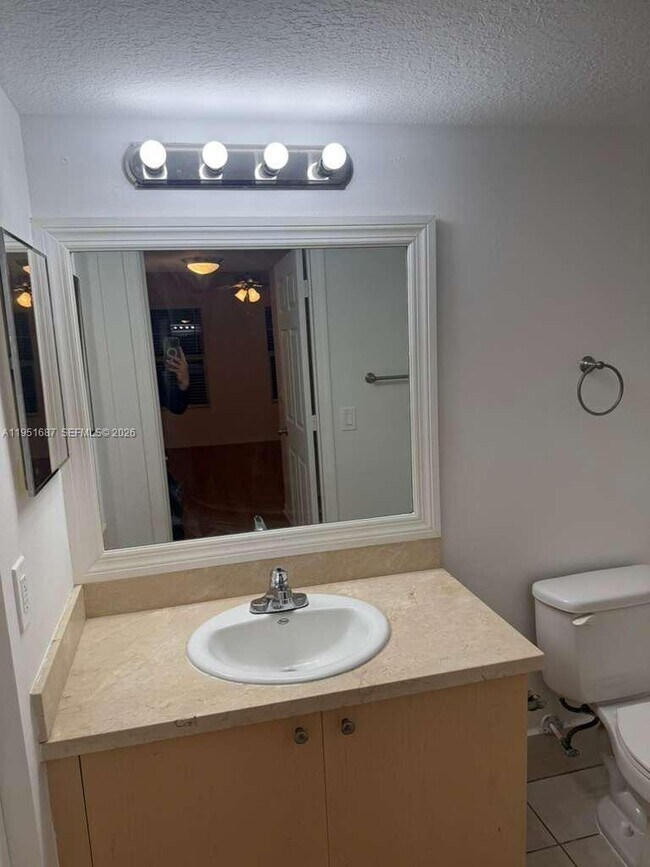 Building Photo - 4211 San Marino Blvd