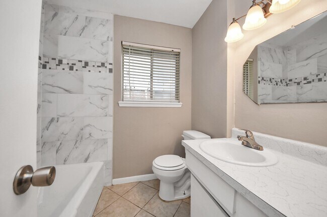 Building Photo - 11607 Neff St