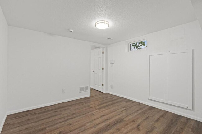 Building Photo - 970 Grant Ave