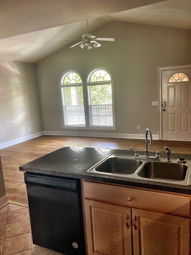 Building Photo - 8082 Veterans Pkwy