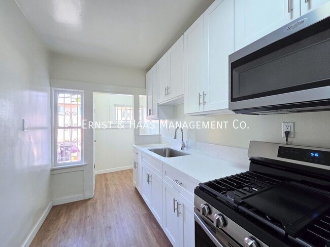 Building Photo - 1027 1/2 E. Ocean Blvd.-