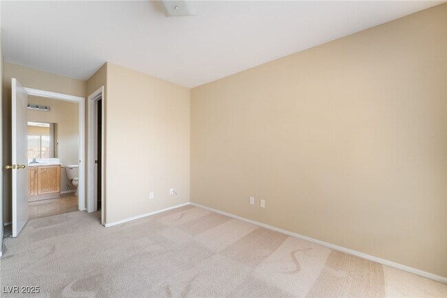 Building Photo - 6888 Bronze Meadow Ave