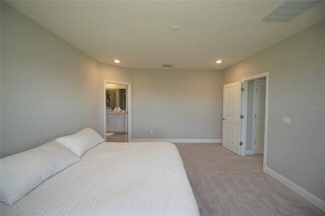 Building Photo - 22990 Scaglione Dr