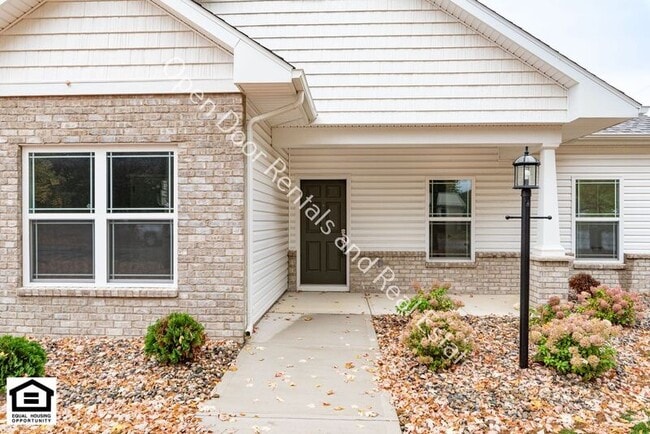 Building Photo - 307 Toledo St