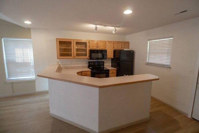 Building Photo - 5340 Godas Cir