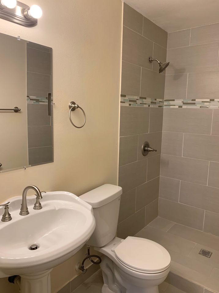 Building Photo - 1320 3 Ranch Rd