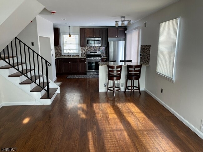 Building Photo - 411 Lake Shore Dr