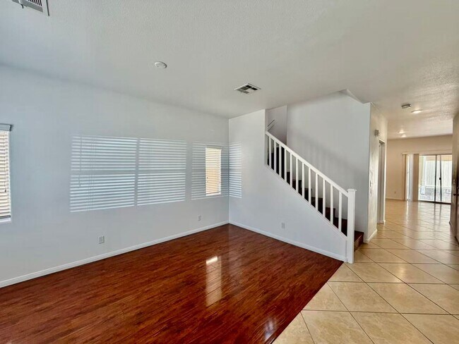 Building Photo - Gorgeous  2 story single family house
