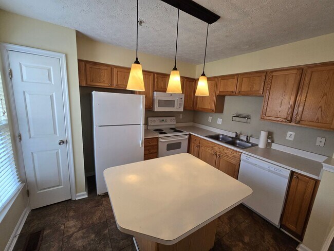 Building Photo - 4927 Bristle Cone Cir