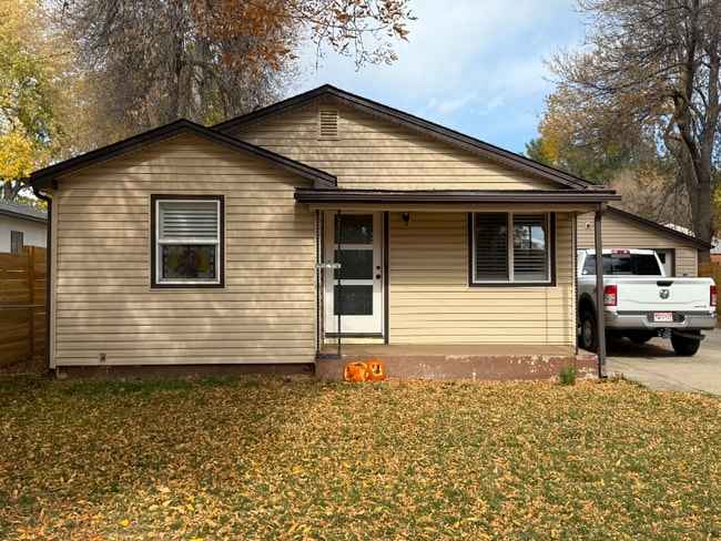 Building Photo - 2424 W Mulberry St