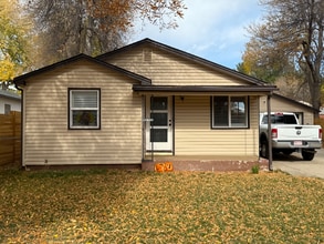 Building Photo - 2424 W Mulberry St