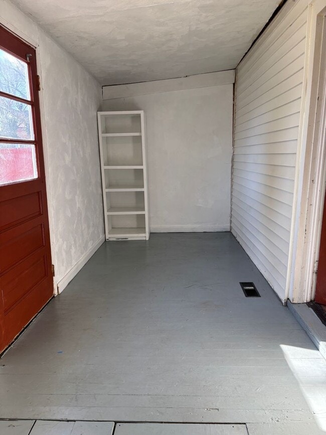 Building Photo - 14 W Carrollton Ave