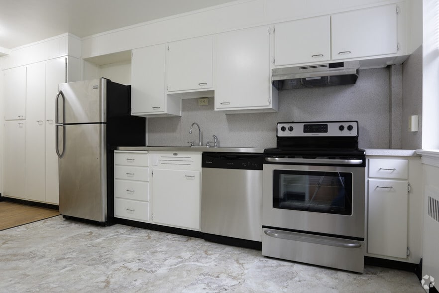Primary Photo - The Mayfair Apartments