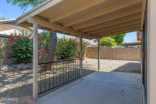 Building Photo - 85 S Cypress Ct