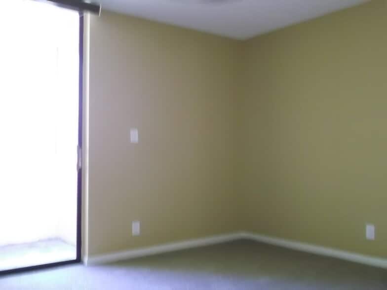 Building Photo - 743 SE 1st Way