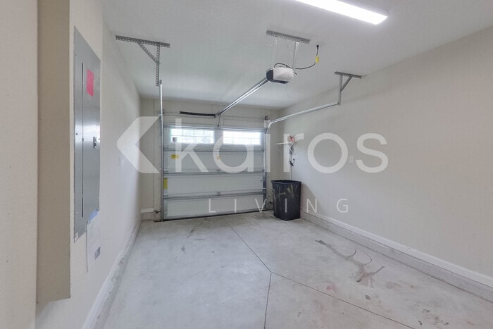 Building Photo - 1319 Mull St