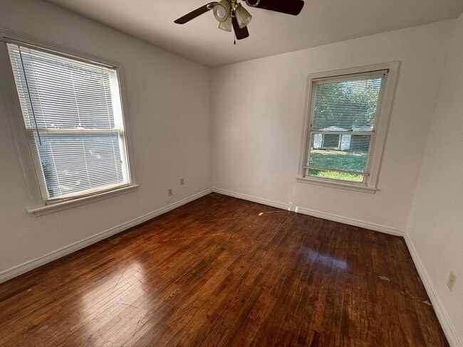 Building Photo - 730 N 14th St