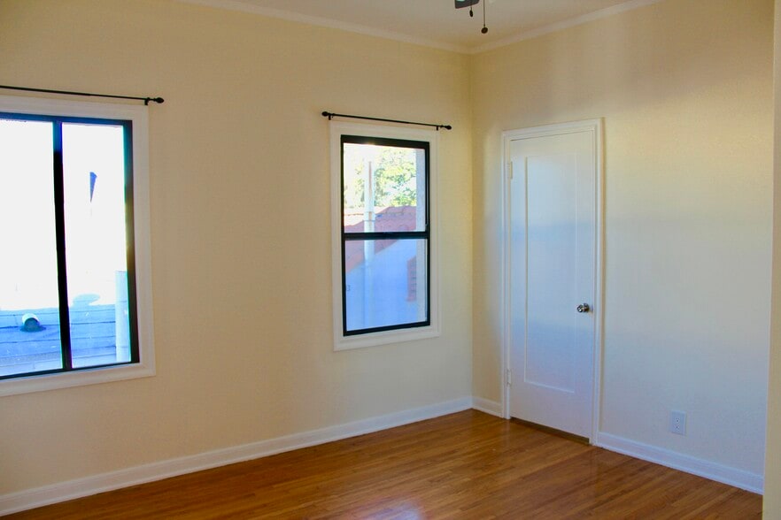 1 of 3 bedrooms - 1239 S Hudson Ave