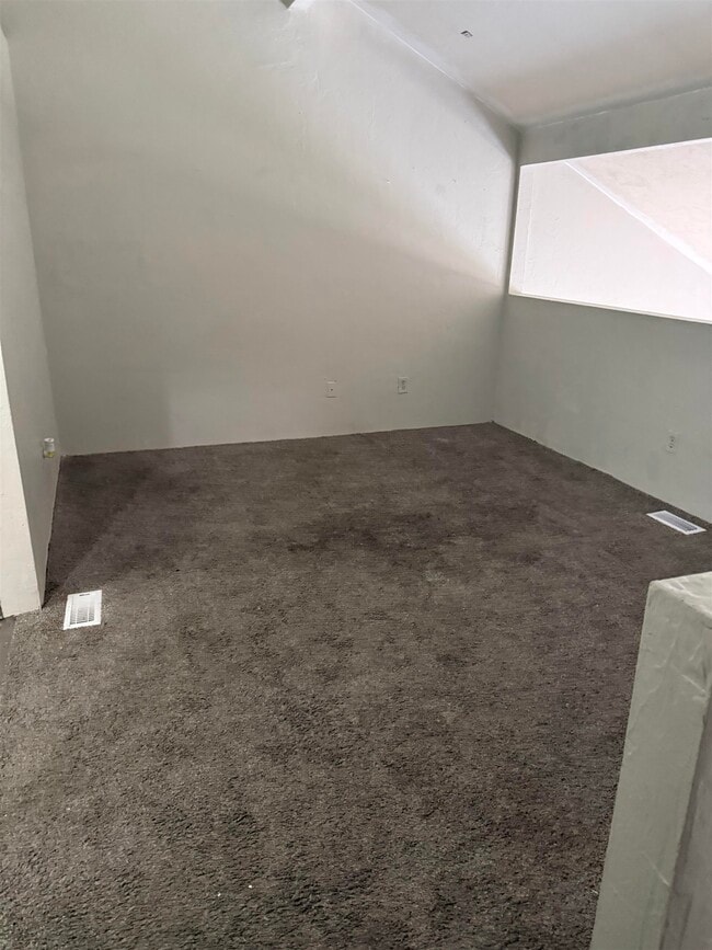 Building Photo - 1832 Nekoma Ct