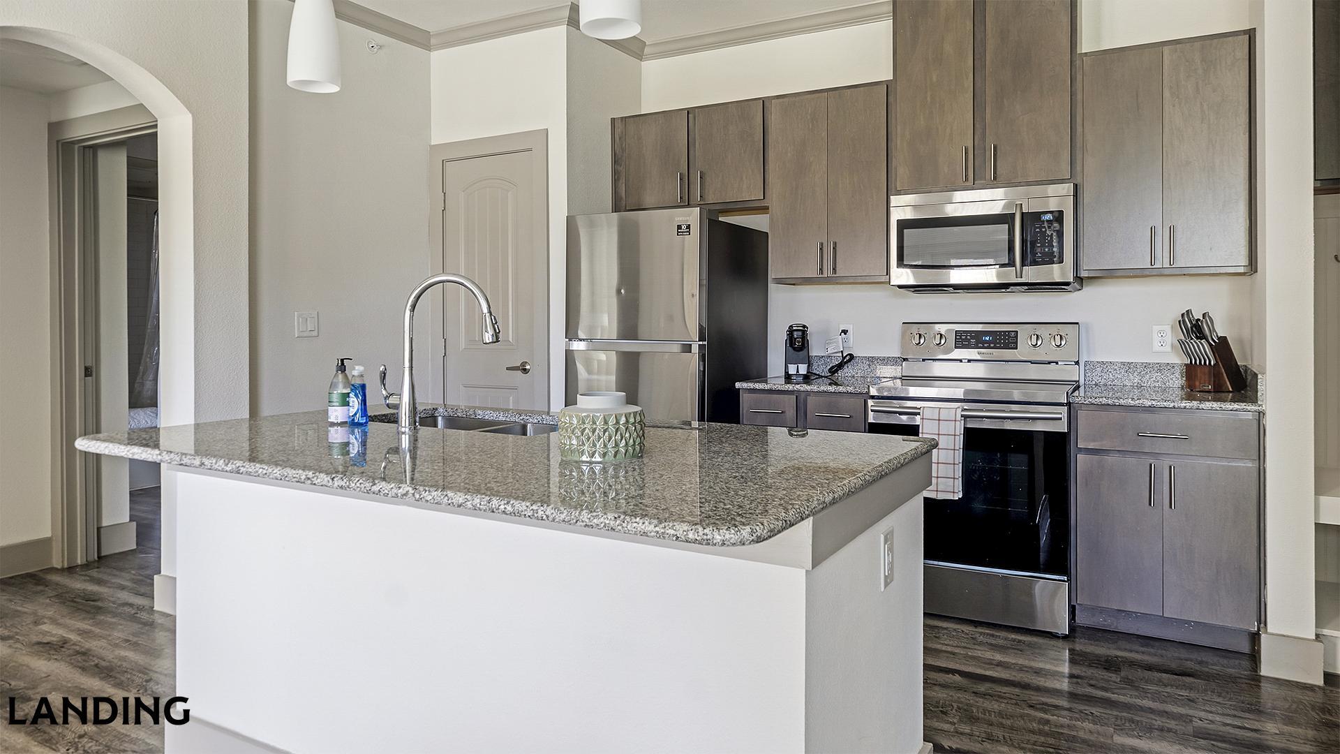 Building Photo - 12500 Shadowglen Trce