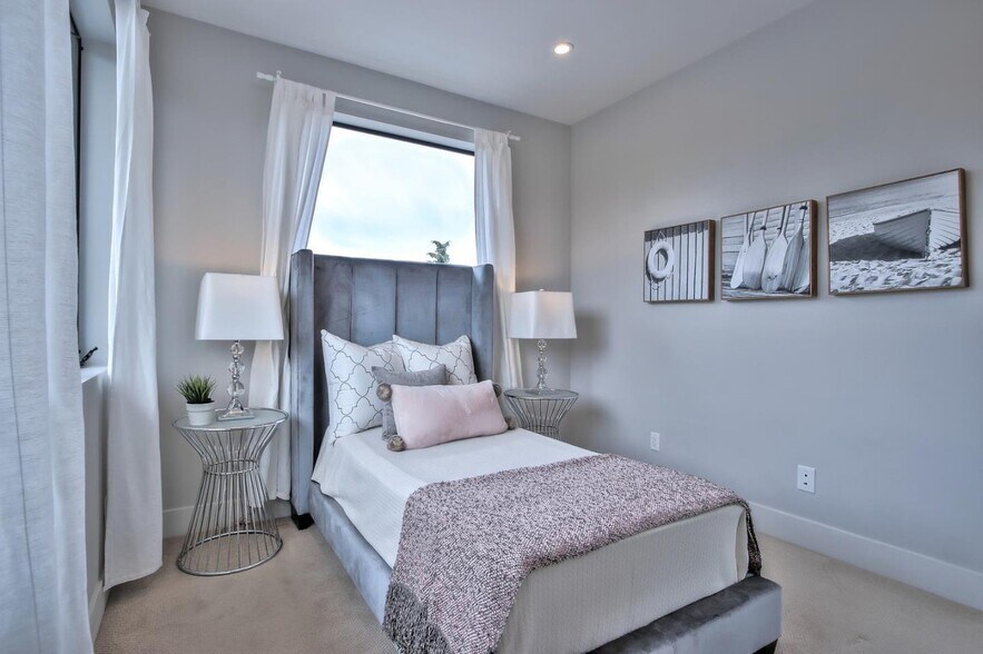 second guest bedroom - 363 Beemer Ave