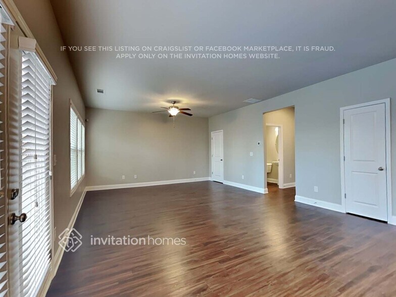 Building Photo - 235 Sage Dr