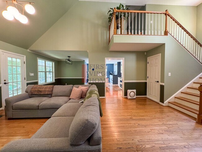 Building Photo - Lake Reynovia 3Bed/2.5Bath Rental