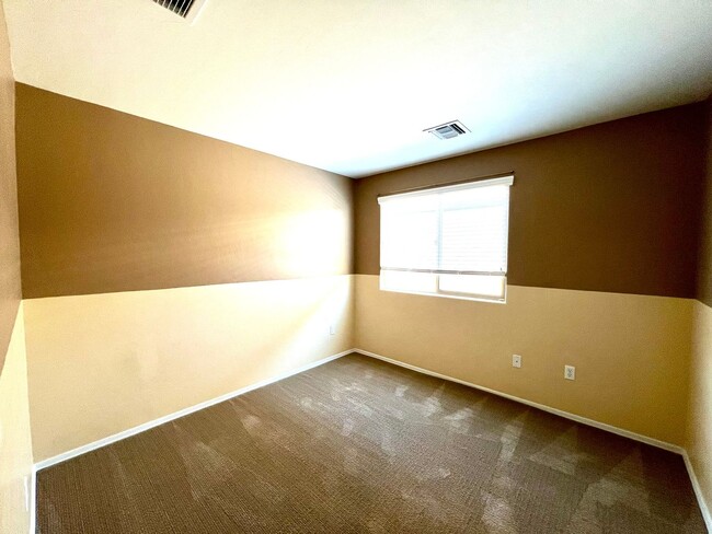 Building Photo - Nice 3 Bedroom Home in Sierra Morado