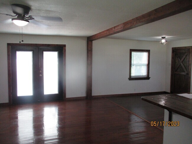 Building Photo - 1508 County Rd 697