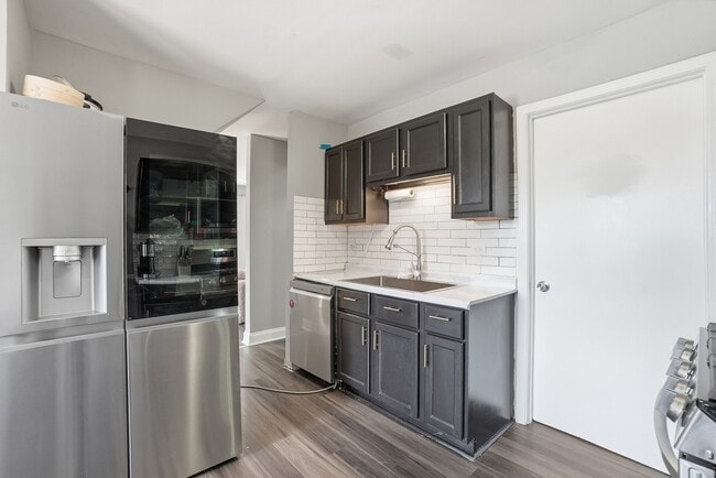 Building Photo - 12738 Kenneth Ave