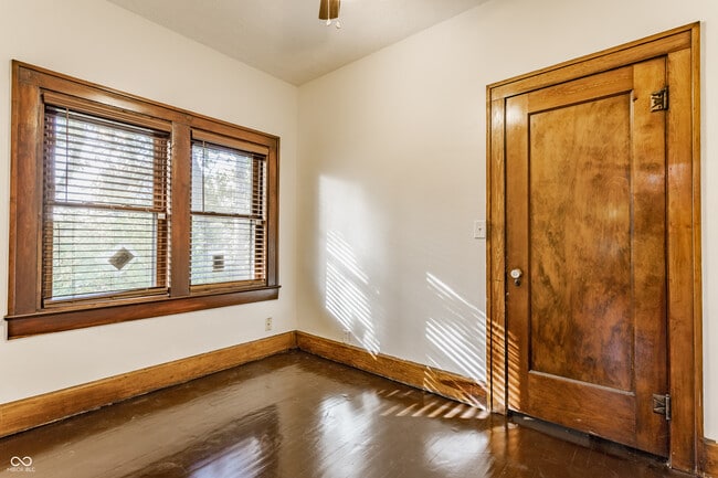 Building Photo - 1235 Tecumseh St