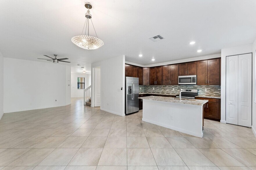 Building Photo - 12756 Anthorne Ln