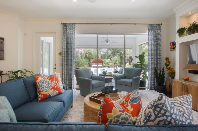 Building Photo - 136 Florence Dr