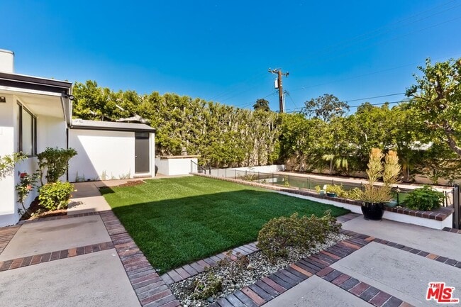 Building Photo - 612 Elm Dr